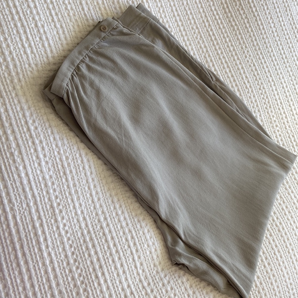 EILEEN FISHER 100% Silk Light Gray L Pants